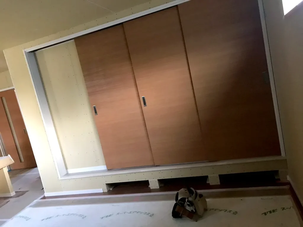 床・壁・建具などリノベーション