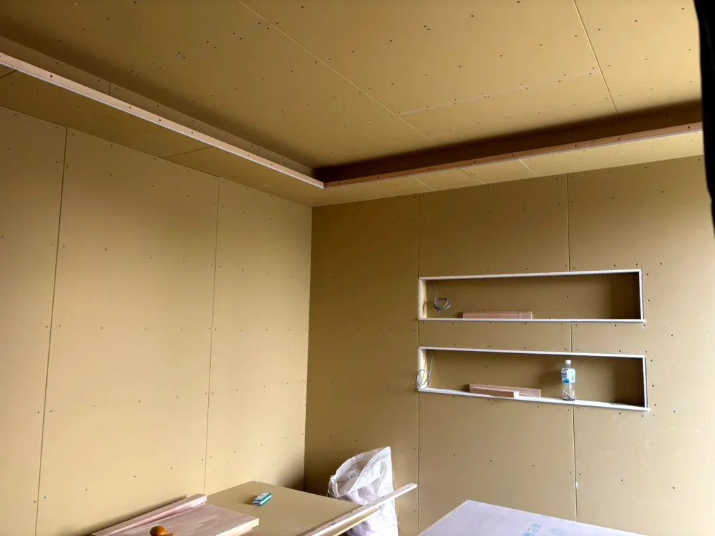 内装（壁・天井）の施工